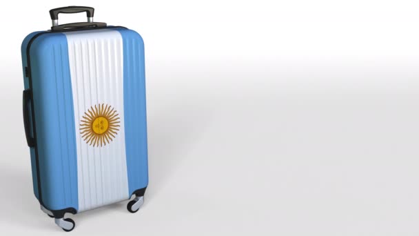 Reisekoffer mit argentinischer Flagge. Konzeptionelle Animation des argentinischen Tourismus, Leerstelle für Bildunterschriften — Stockvideo