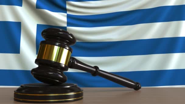 Судьи молотят молотком и блокируют флаг Греции. Концептуальная анимация при дворе Греции — стоковое видео