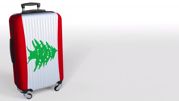 Utazó bőrönd felvázoló Libanon zászlaja. Libanoni turizmus fogalmi animáció, üres hely a felirat — Stock videók