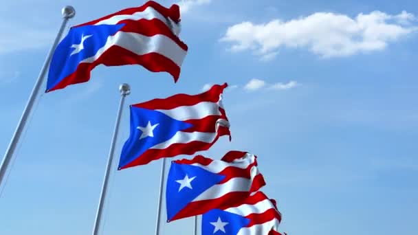 Размахивание флагами Пуэрто-Рико против неба, зацикленная 3D анимация — стоковое видео