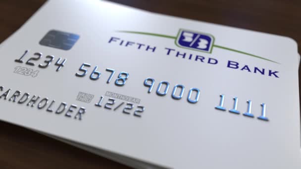 塑料卡与第五第三银行的标志。编辑概念3d 动画 — 图库视频影像