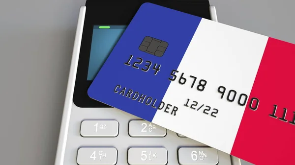 Платежный или POS-терминал с кредитной картой с изображением флага Франции. Концептуальный 3D рендеринг французской розничной торговли или банковской системы — стоковое фото