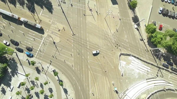 Aerial top down view of urban road intersection — Stock Photo, Image