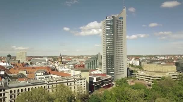 LEIPZIG, GERMANY - MAY 1, 2018. Aerial shot of the European Energy Exchange EEX office building — Stock Video