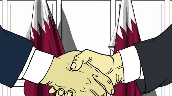 Бизнесмены или политики пожимают руку флагу Катара. Официальная иллюстрация встречи или сотрудничества — стоковое фото