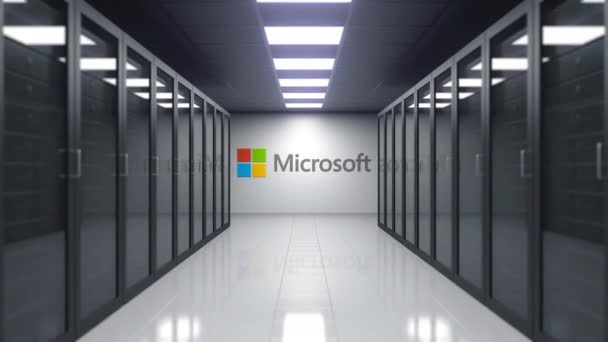 Microsoft-Logo an der Wand des Serverraums. redaktionelle 3D-Animation — Stockvideo