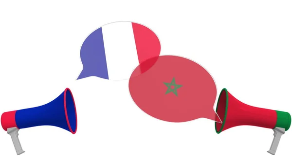 Bulles orales avec drapeaux du Maroc et de la France et haut-parleurs. Dialogue interculturel ou pourparlers internationaux liés au rendu 3D — Photo