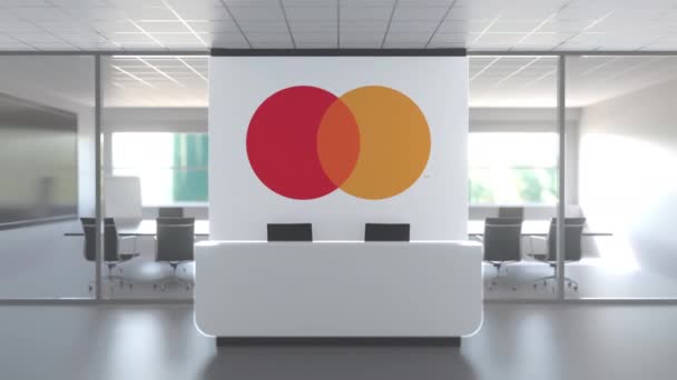 Logotipo MASTERCARD acima da recepção no escritório moderno, animação 3D conceitual editorial — Vídeo de Stock
