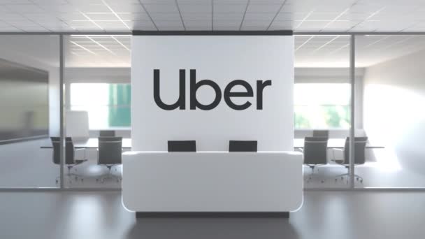 Logo di UBER su una parete nell'ufficio moderno, animazione 3D concettuale editoriale — Video Stock