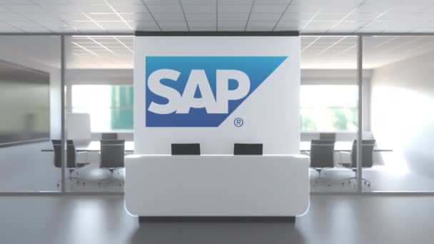 Logotipo de SAP sobre la recepción en la oficina moderna, animación conceptual editorial 3D — Vídeo de stock