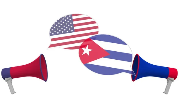 Drapeaux de Cuba et des États-Unis sur des bulles de discours avec haut-parleurs. Dialogue interculturel ou pourparlers internationaux liés au rendu 3D — Photo