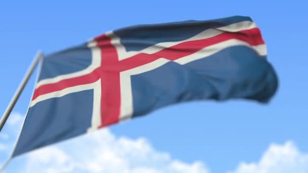 Flying national flag of Iceland, low angle view. Animación Loopable realista en cámara lenta 3D — Vídeos de Stock