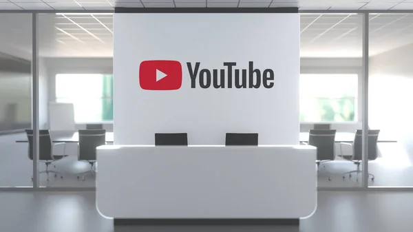 Logo van Youtube op een muur in het moderne kantoor, redactionele conceptuele 3d weergave — Stockfoto