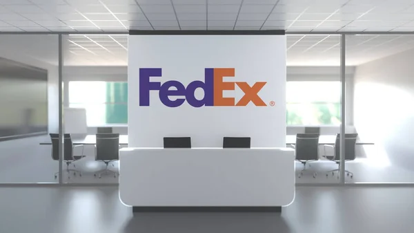 Логотип FEDEX на стене в современном офисе, редакционная концептуальная 3D рендеринг — стоковое фото