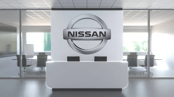 Nissan logotyp ovanför receptionen i det moderna kontoret, redaktionell konceptuell 3D-rendering — Stockfoto