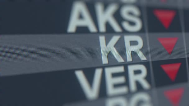 Börs ticker av Kroger Kr med minskande pil. Redaktionell krisrelaterad loopable animation — Stockvideo