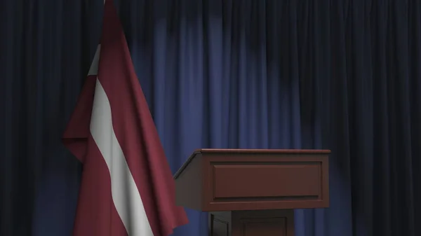 Σημαία Λετονίας και ομιλητής podium tribune. Πολιτικό γεγονός ή δήλωση σχετική εννοιολογική 3d απόδοση — Φωτογραφία Αρχείου
