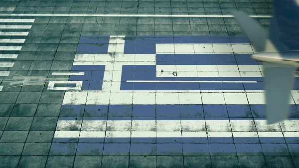 在机场上的一架着陆飞机和希腊国旗的空中图片。 航空旅行相关概念d — 图库照片