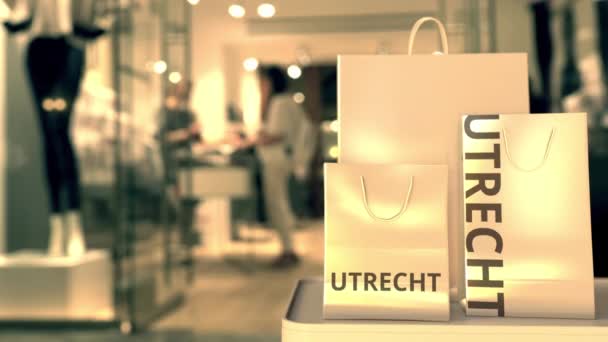 Tašky s Utrechtovým textem. Nakupování v Nizozemsku související konceptuální 3D animace — Stock video