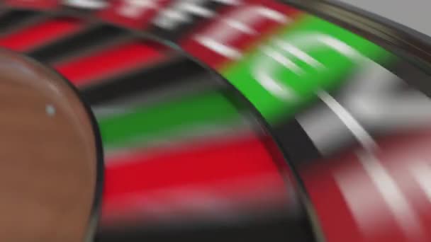 Ball in Euro teken zak op casino roulette wiel. Conceptuele 3D-animatie — Stockvideo