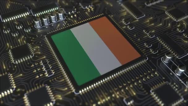 Nationale vlag van Ierland op de operationele chipset. Ierse informatie technologie of hardware ontwikkeling gerelateerde conceptuele 3D animatie — Stockvideo