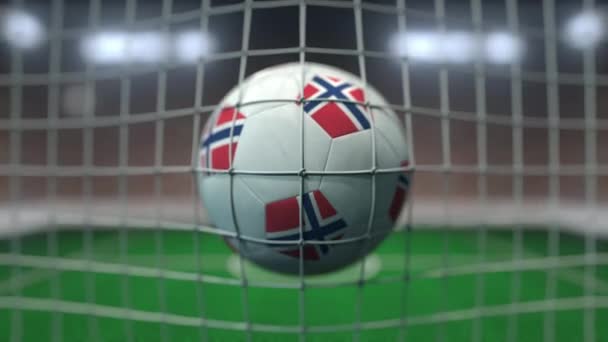 Fotboll med Norges flagga i nät mot suddig stadion. Konceptuell 3D-animation — Stockvideo