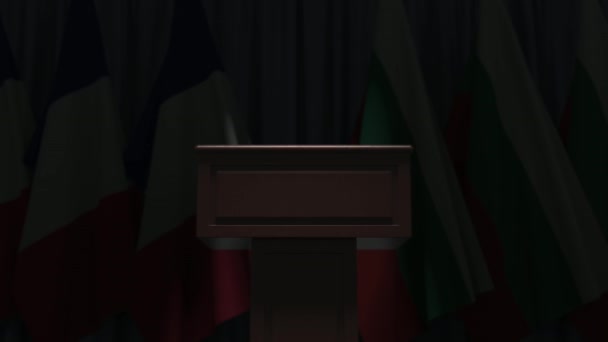 Flaggor av Frankrike och Bulgarien och högtalarpodiet tribun. Politisk händelse eller förhandlingar med anknytning till konceptuell 3D-animation — Stockvideo