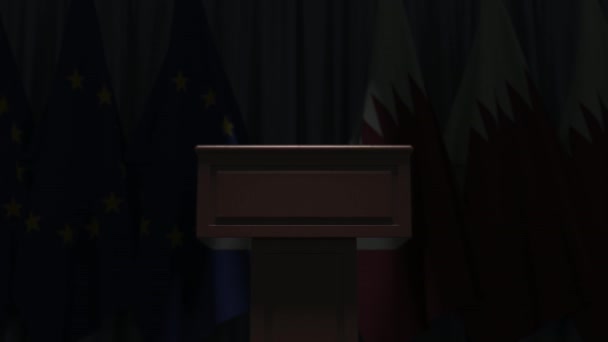Флаги ЕС и Катара и трибуны спикера. Политическое событие или переговоры, связанные с концептуальной 3D анимацией — стоковое видео