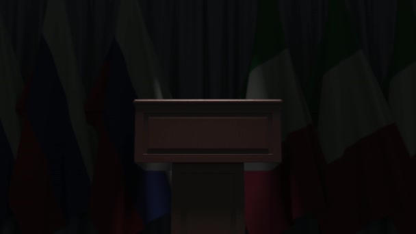 Banderas de Rusia e Italia y tribuna altavoz podio. Evento político o negociaciones relacionadas con la animación conceptual 3D — Vídeo de stock