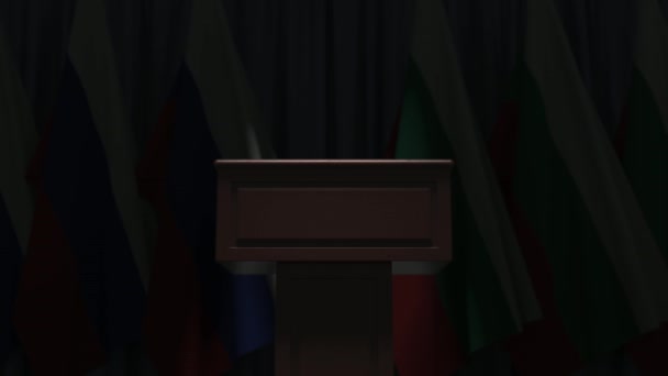 Прапори Росії та Болгарії та динамічний трибун подіуму. Політична подія або переговори пов'язують концептуальну 3D анімацію — стокове відео