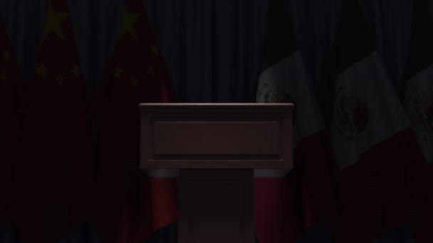 Muitas bandeiras do México e da China por trás tribuno orador, animação 3D — Vídeo de Stock