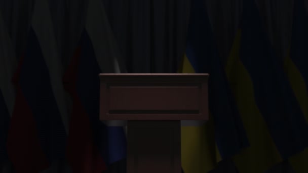 Uluslararası toplantıda Ukrayna ve Rusya bayrakları, 3D animasyon — Stok video