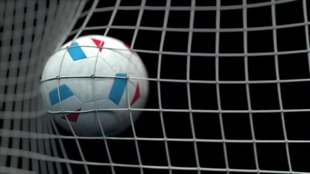 Piłka z flagami Luksemburga trafia gola. Animacja 3D — Wideo stockowe