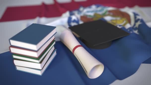 Berretto di laurea, libri e diploma sulla bandiera di Missouri. L'istruzione superiore negli Stati Uniti relativa animazione concettuale 3D — Video Stock