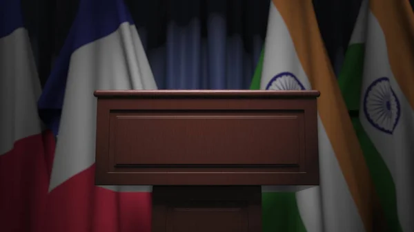 Σειρά σημαιών της Ινδίας και της Γαλλίας και ομιλητής tribune, εννοιολογική 3d απόδοση — Φωτογραφία Αρχείου