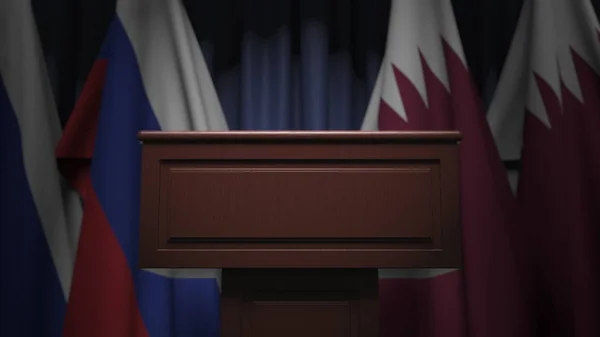 Σειρά σημαιών του Κατάρ και της Ρωσίας και τριβούνος ομιλητής, εννοιολογική 3d απόδοση — Φωτογραφία Αρχείου