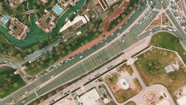 阿拉伯联合酋长国迪拜的一些豪华别墅的空中俯瞰 — 图库视频影像