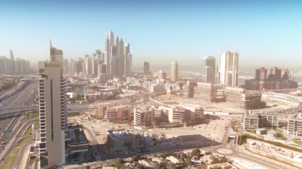 DUBAI, EMIRADOS ARAB UNIDOS - 26 DE DEZEMBRO DE 2019. Fotografia aérea da área de Dubai Internet City — Vídeo de Stock