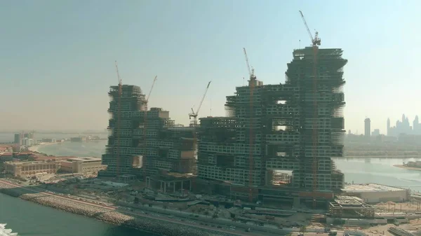 DUBAI, EMIRATI ARABI UNITI - 28 DICEMBRE 2019. Vista aerea del Royal Atlantis Resort and Residences hotel di lusso in costruzione — Foto Stock