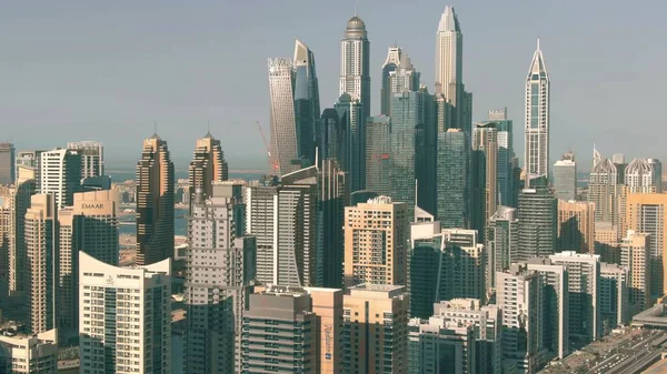 Ντουμπάι, Ηνωμένα Αραβικά Εμιράτα - 26 Δεκεμβρίου 2019. Αεροφωτογραφία των ουρανοξυστών της μαρίνας Ντουμπάι — Φωτογραφία Αρχείου