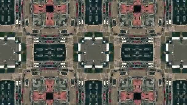 万華鏡効果、忙しい街の道路交通の空中トップダウンビュー — ストック動画