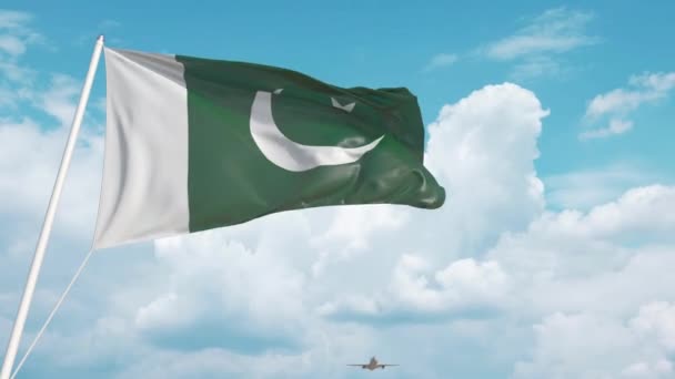 Avion arrive à l'aéroport avec le drapeau national du Pakistan. Tourisme pakistanais — Video