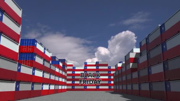 Contenedores de carga con texto BLACK VIERNES y banderas nacionales de Chile. Comercio chileno animación 3D relacionada — Vídeos de Stock