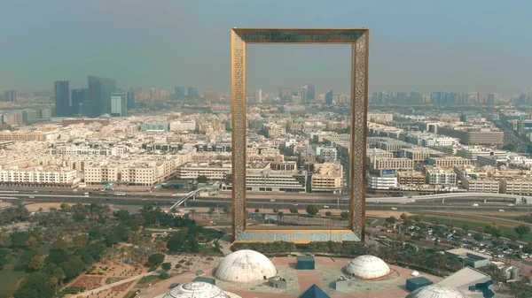 DUBAI, UNITED ARAB EMIRATES - DECEMBER 26, 2019. Aerial shot of the famous Dubai Frame — Stock Photo, Image