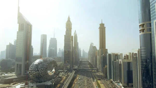 Dubaj, Spojené arabské emiráty - 30. prosince2019. Letecký snímek obchodního centra, obchodní čtvrti Dubaje — Stock fotografie