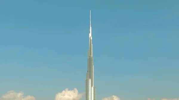 DUBAI, UNITED ARAB EMIRATES - DECEMBER 30, 2019. Aerial shot of the worlds tallest skyscraper Burj Khalifa top — Stock Photo, Image