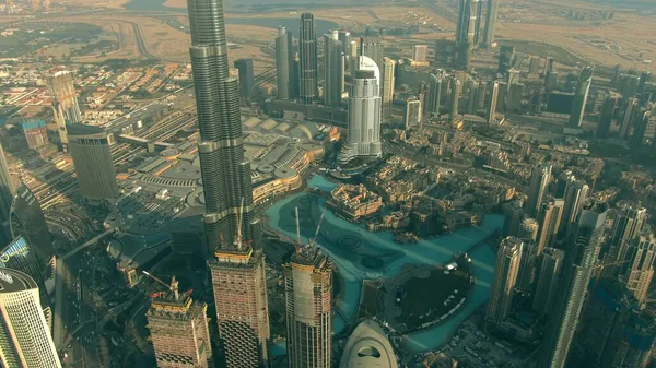 DUBAI, UNITED ARAB EMIRATES - DECEMBER 30, 2019. Aerial shot of downtown area including famous Burj Khalifa and Dubai Mall — Stock Photo, Image