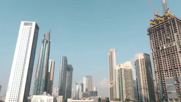 DUBAI, UNITED ARAB EMIRATES - DECEMBER 30, 2019. Aerial view of the Dudai Downtown skyscrapers — 비디오