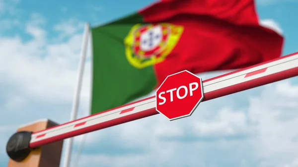 Puerta de pluma cerrada en el fondo de la bandera portuguesa. Entrada restringida o cierta prohibición en Portugal. Renderizado 3D — Foto de Stock