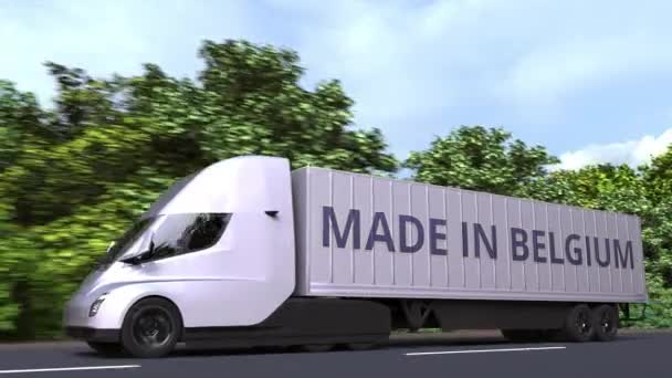 Caminhão de reboque com texto MADE IN BELGIUM na lateral. Animação 3D loopable relacionada com a importação ou exportação belga — Vídeo de Stock